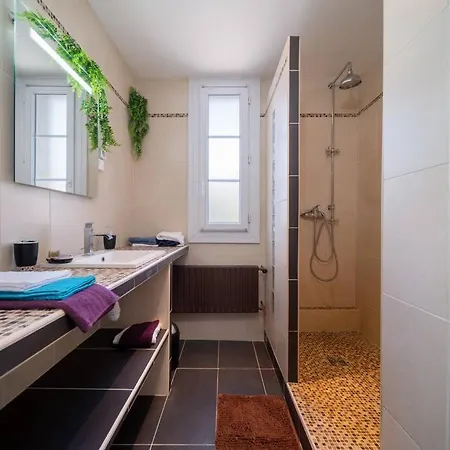 Tout Equipe Traversant 6 A 8 Couchages Apartment