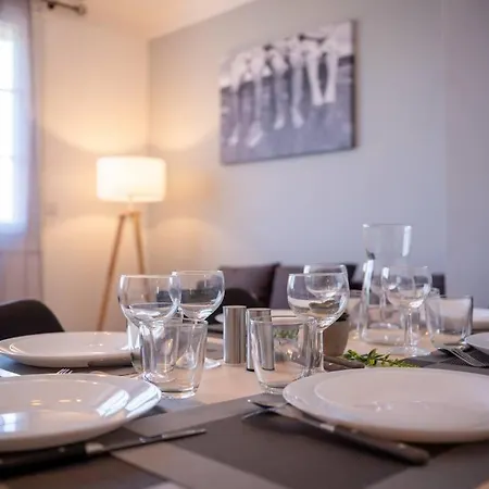 Apartment Tout Equipe Traversant 6 A 8 Couchages *