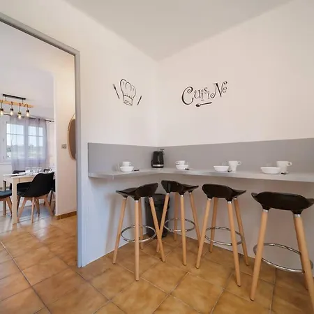 Apartment Tout Equipe Traversant 6 A 8 Couchages