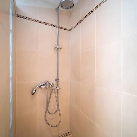 Tout Equipe Traversant 6 A 8 Couchages Apartment Marseille