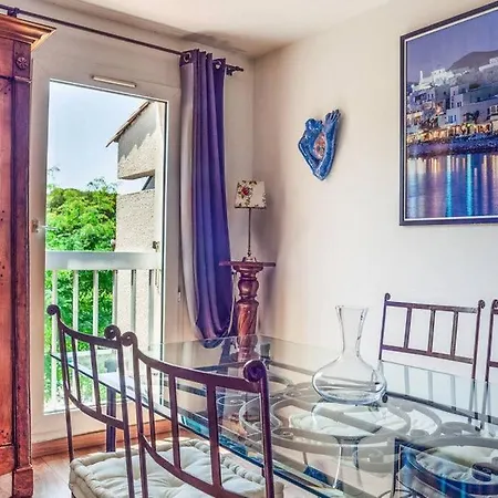 Les Cigales Apartment *