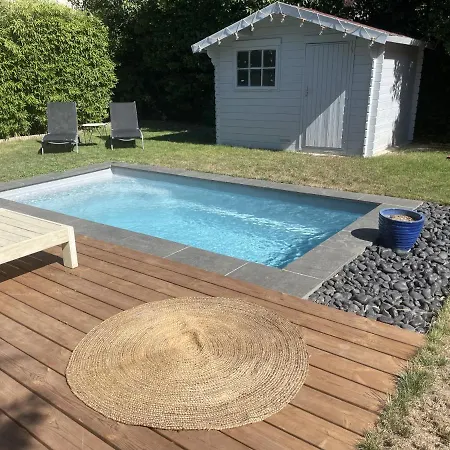Les Roses Villa *