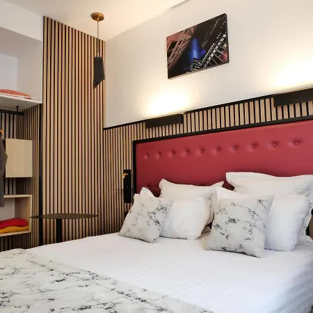 Hotel Carre Vieux Port 3*