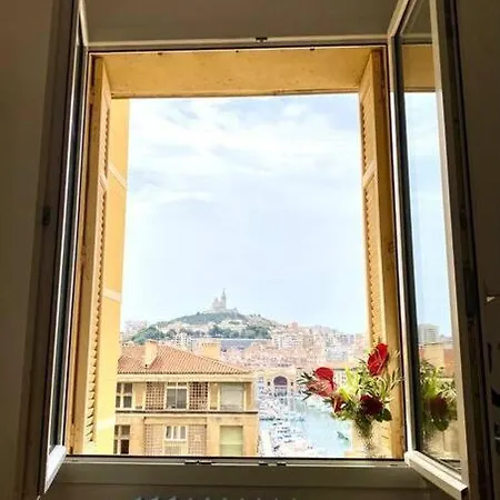 3 Bedroom With Beautiful View Old Port Apartment *