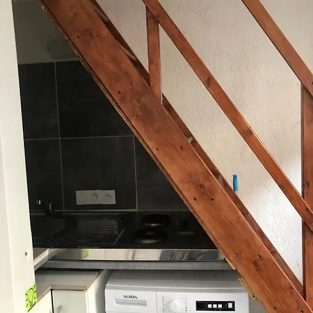 Studette Avec Exterieur Climatisee Marseille
