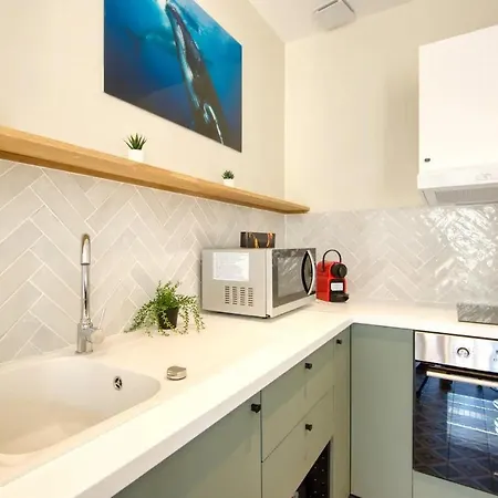 Apartament Sur Rbnb - Gourjon 2 *