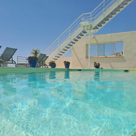 Les 2 Vue Piscine * Marseille
