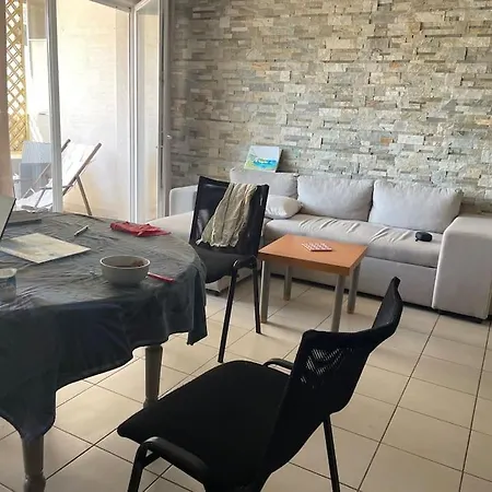 Chez Catherine Tres Beau Equipe Et Proche Des Transports Apartment
