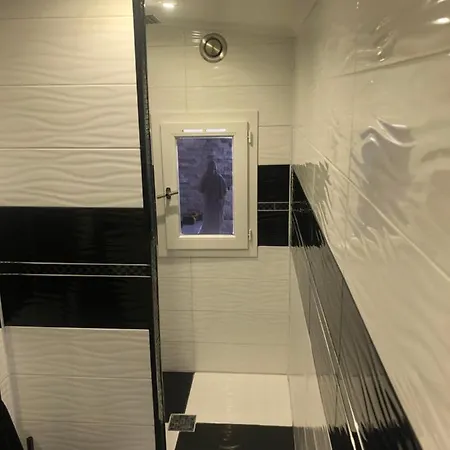 Chambre 2 Places Avec Salle De Bain ゲストハウス マルセイユ
