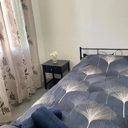 Grand Gare St Charles 3 Pieces Apartment *