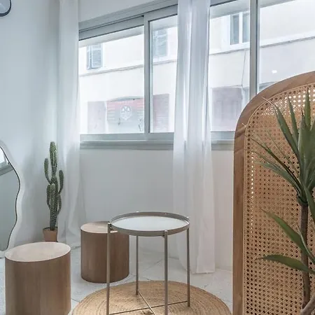 T2 Panier Avec Loggia Apartment