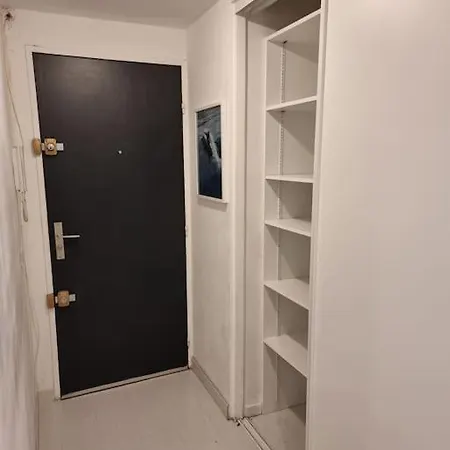 Cosy Apartments: Student Haven Apartment Marseille