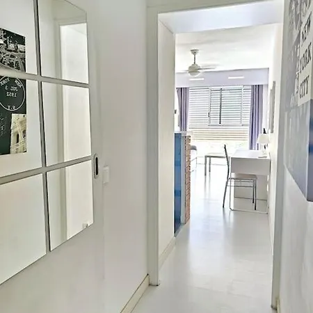 Cosy Apartments: Student Haven Apartment Marseille