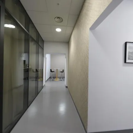 Loft 250m2 Avec Ecran Led Geant De 10m2 Appart hôtel