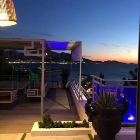 Kennedy Villa *