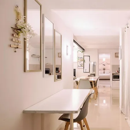 Villa Avec Piscine Et 3 Logements Ideale Groupe * Marseille