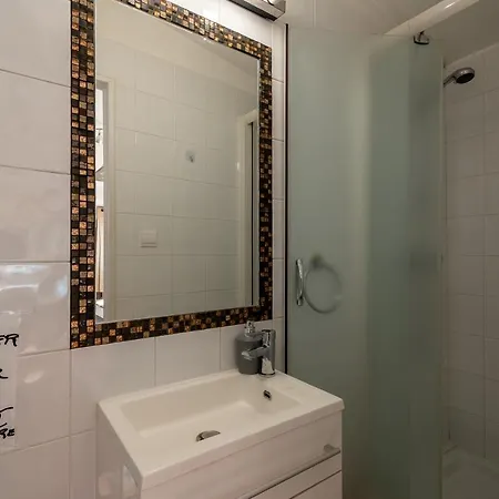 Holiday home Villa Avec Piscine Et 3 Logements Ideale Groupe Marseille