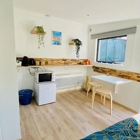 Le Cabanon De Manon - Guest house