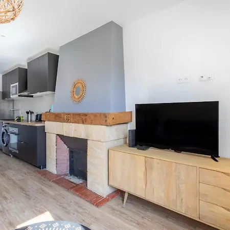 Charming Notre Dame Du Mont Apartment Marseille