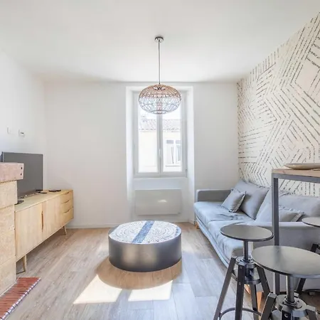 Charming Notre Dame Du Mont Apartment Marseille