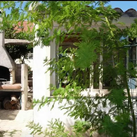 Lou Cigalon Holiday home