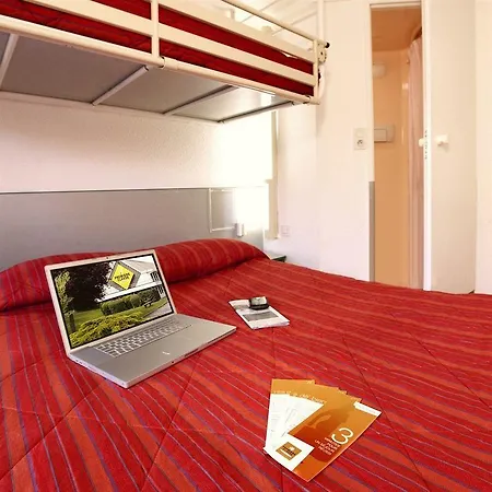 Ibis Centre Prefecture Hotel 3*