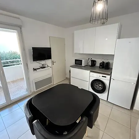 Apartment Avec Terrasse Et Box Entre Plages Et Nature *