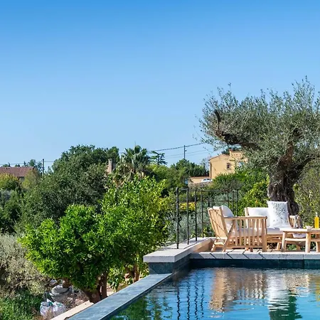 La Bastide Des Culs-rousset *