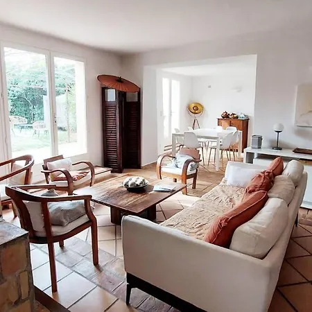 Villa Beautiful Mas With Swimming Pool In Provence / Maison Provencale Avec Piscine *