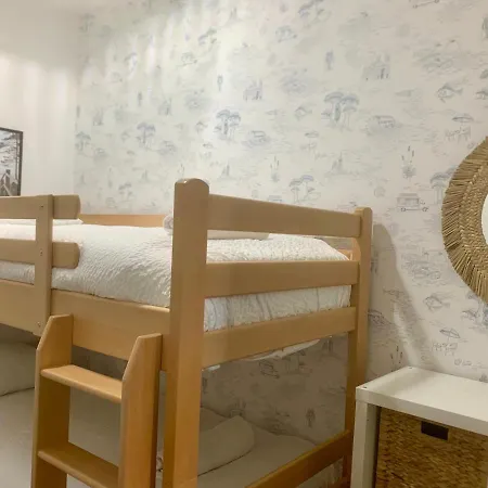 Les 6 Phoceens Apartment *