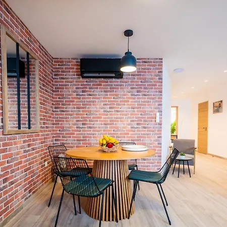 Suberbe 80 M2 Quartier Castellane - Le Patio - *