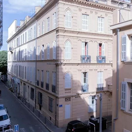 Apartment Beautiful Cocoon 54 M For 4 Near The Old Port Marseille