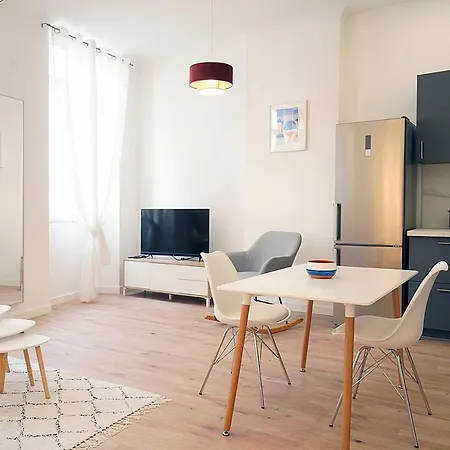 Apartment Beautiful Cocoon 54 M For 4 Near The Old Port Marseille