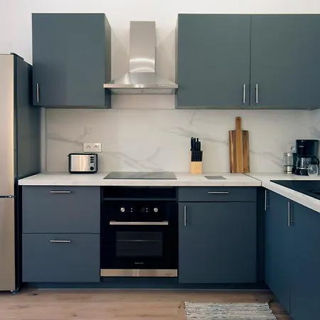Apartment Beautiful Cocoon 54 M For 4 Near The Old Port *