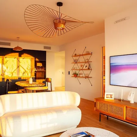 Apartment Porte Bleue *