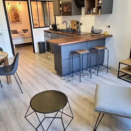 Apartment T2 40m2 Renove Au Coeur Du Panier Vieux Port *