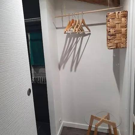 Studio-valentine Climatisee Avec Piscine Chauffee Apartment Marseille