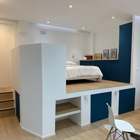 Et Refait A Neuf Avec Terrasse Marseilles