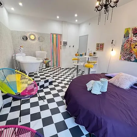 La Popart - Baignoire - Lit Rond