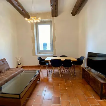 Centre Ville, Vieux Port 65m2 Apartment Marseille