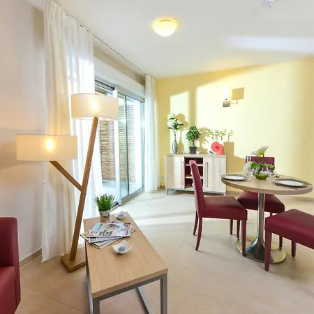 Apartment De *