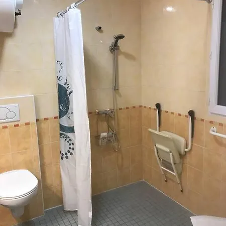 Holiday home Independant Avec Piscine Et Terrasse