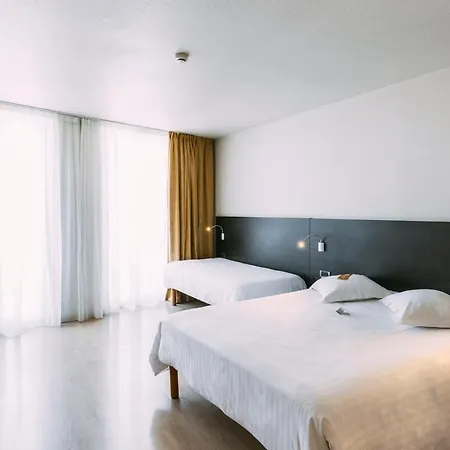 Escale Oceania Vieux Port מלון 3*