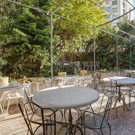 Parc Chanot Hotel 2*