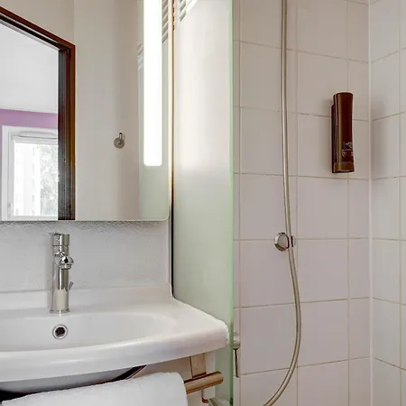 Hotel Parc Chanot 2*