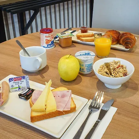 Hotel Centre Vieux Port 3*