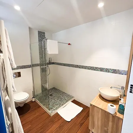 Les Cabanons De Fonfon Apartment