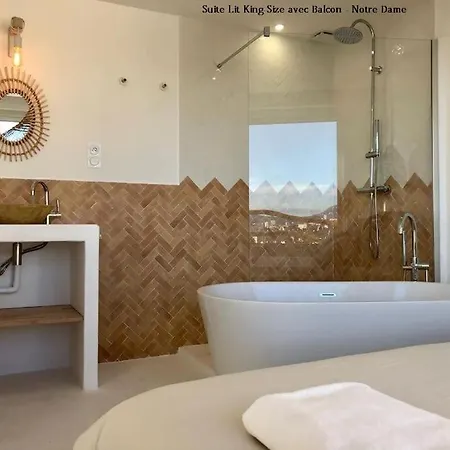 Lafrenchcasa Clandestina מרסיי