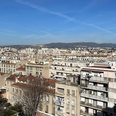 A L'air Libre, Perche Au Calme Et Au Soleil Marseille