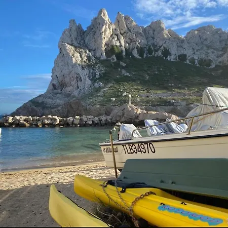 Holiday home La Flibuste Des Goudes: Calanques Seaside Retreat With Gardens Marseille